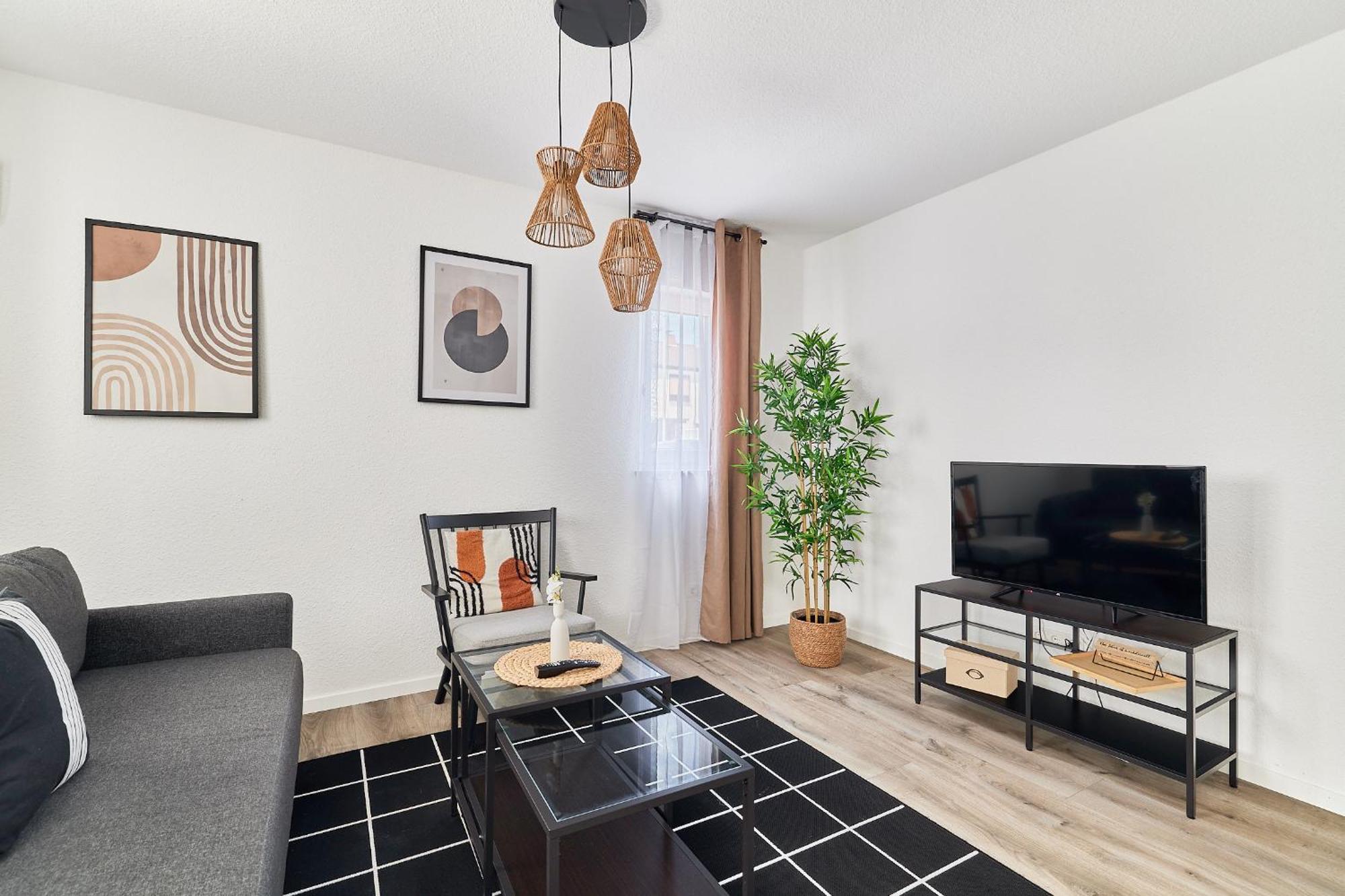 Ela Apartment *